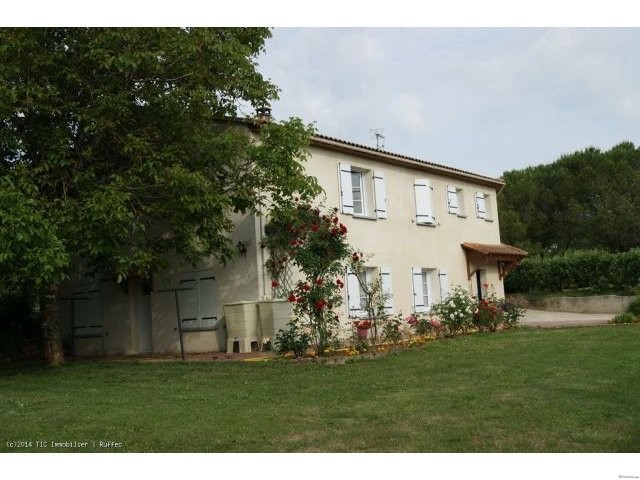 7 bedroomed bungalow in very good..