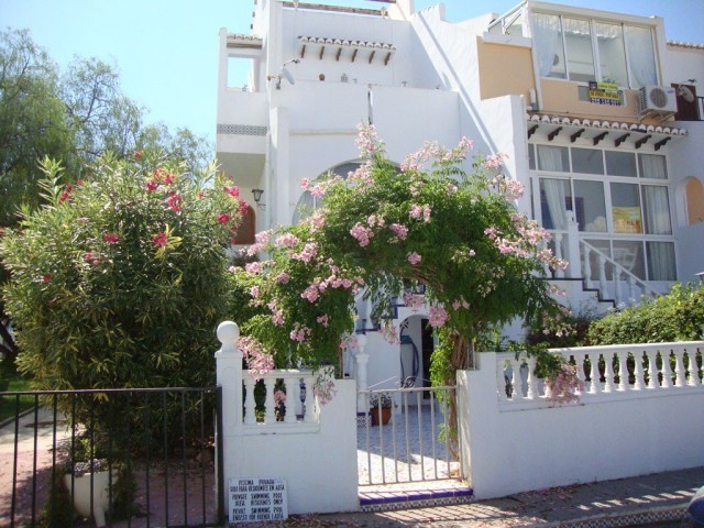 2 Bedrooms - Semi Detached - Alicante -..