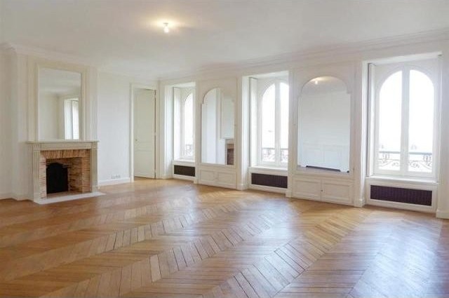 3 bedroom Property For Sale: Avenue..