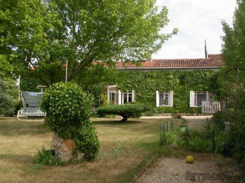 Stone House Set On Just Over 1 Hectare..