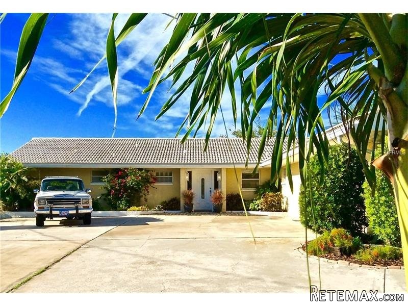 3 bedroom Property For Sale: 5124 WEST..