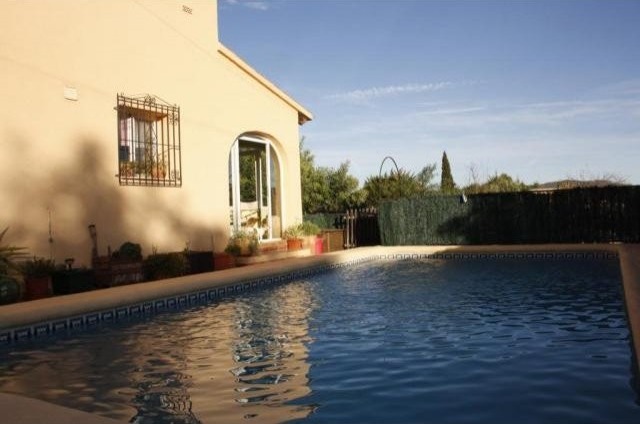 5 Bedrooms - Villa - Alicante - For Sale