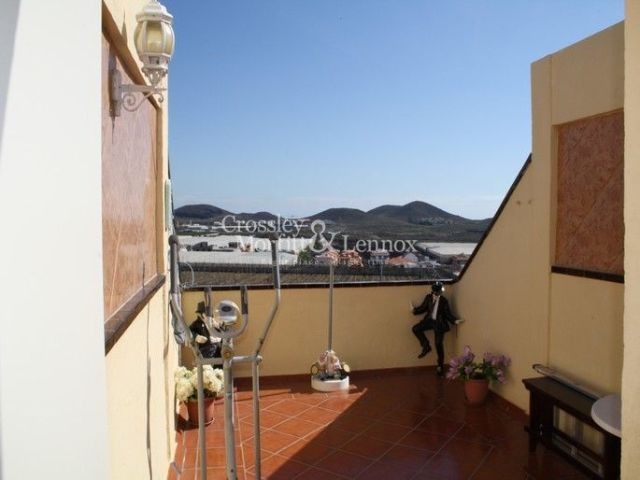 2 bedroom Apartment property for sale..
