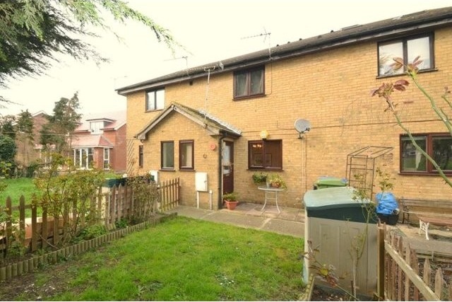 1 bedroom flat in Eastchurch, SHEERNESS