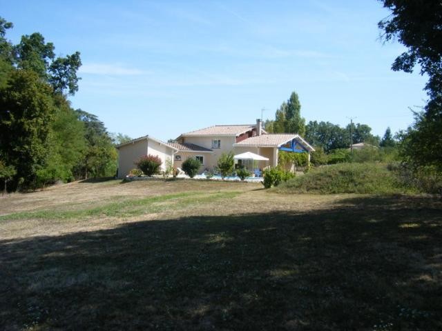 3 Bedroom Detached Villa For Sale - 2