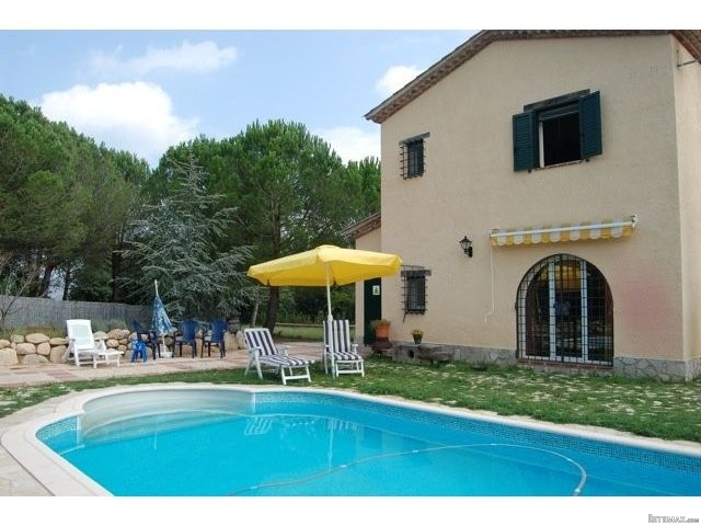 4 Bedrooms - Villa - Girona - For Sale