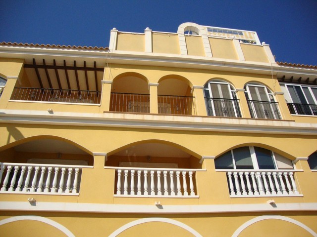 2 Bedrooms - Property - Alicante - For..