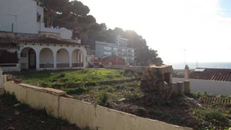 FANTASTIC PLOT FOR SALE IN THE 1ST SEA.. - 2