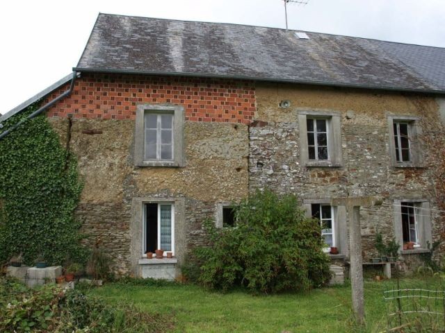 Carantilly - House For Sale