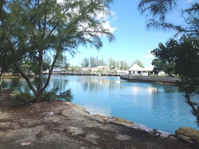 Singlefamilyvacant - Prime waterfront..