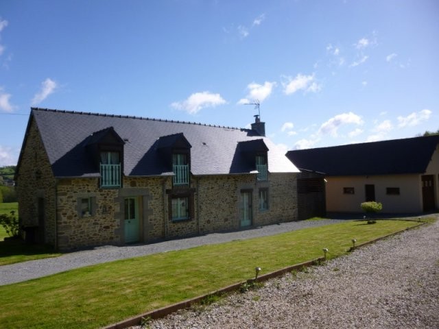 Ideal Equestrian House with 6.2 Hectares - 2
