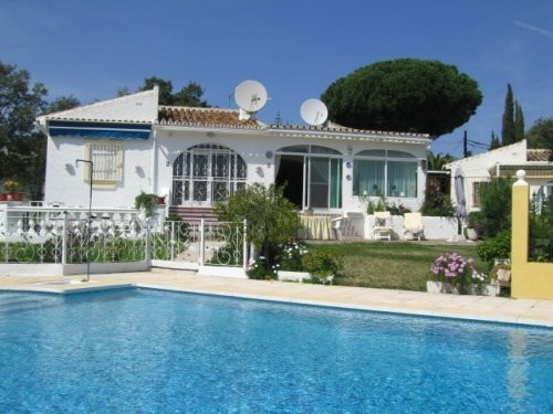 Villa - A Unique Chalet / Bungalow..