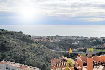2 Bed Apartment for sale in Calahonda - 2