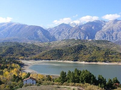 Stunning lakeside property with land.