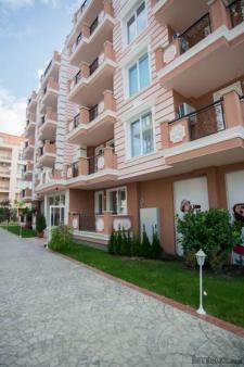 Sunny and spacious apartment near the.. - 2