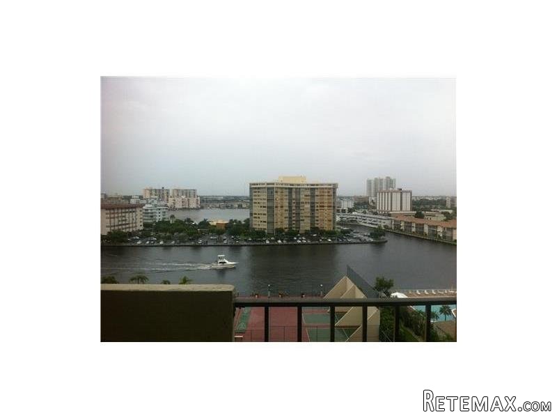 1865 Ocean Dr # 5 I, Hallandale, Fl..