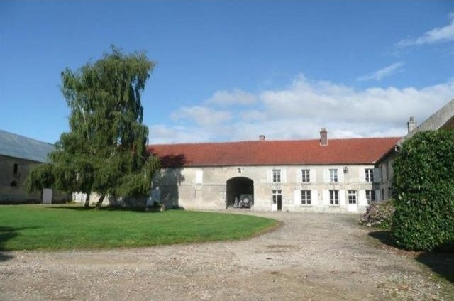 7 bedroom House For Sale: 60200 OISE - 2