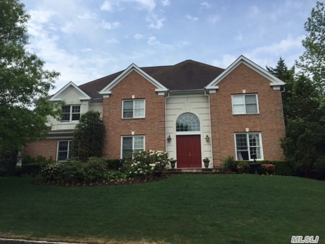 7 N Stone Hill Dr Manhasset, NY 11030 - 2