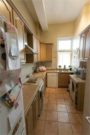 2 bedroom Apartment For Sale: Rosia.. - 2