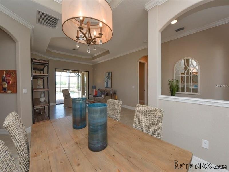 4 bedroom House For Sale: 5628.. - 2