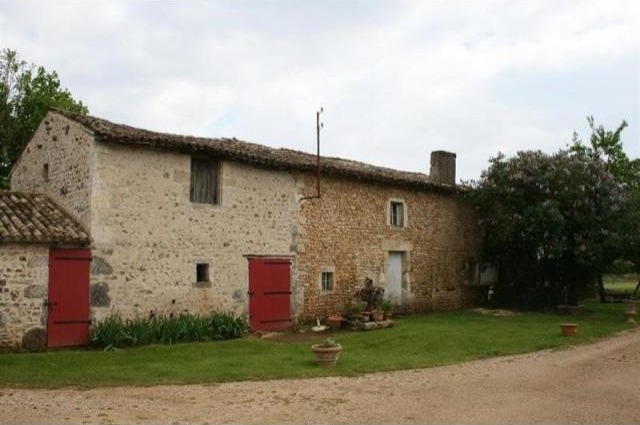 4 bedroom Country House For Sale: 86600.. - 2