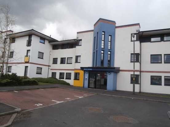 3 bedroom, Flat house for sale