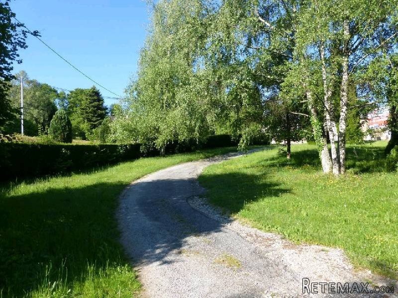 A Delightfully Detached House For Sale - 2