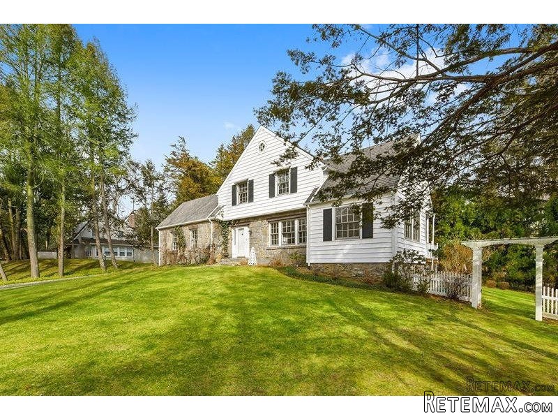 4 bedroom House For Sale: 287 Quaker..