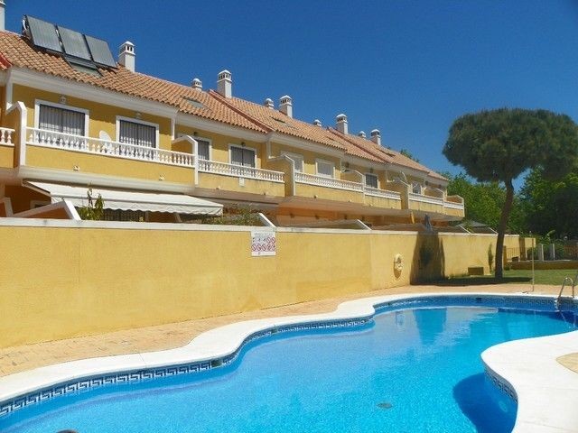 Town House - Great 3 bedroom townhouse..