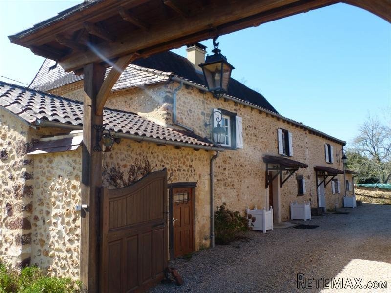Beautiful Stone House With 14 Hectares.. - 2