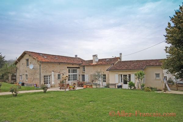 Lizant (86) - For sale : Luxurious barn.. - 2