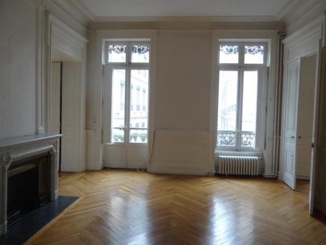 3 bedroom Flat For Sale: 69002 LYON - 2