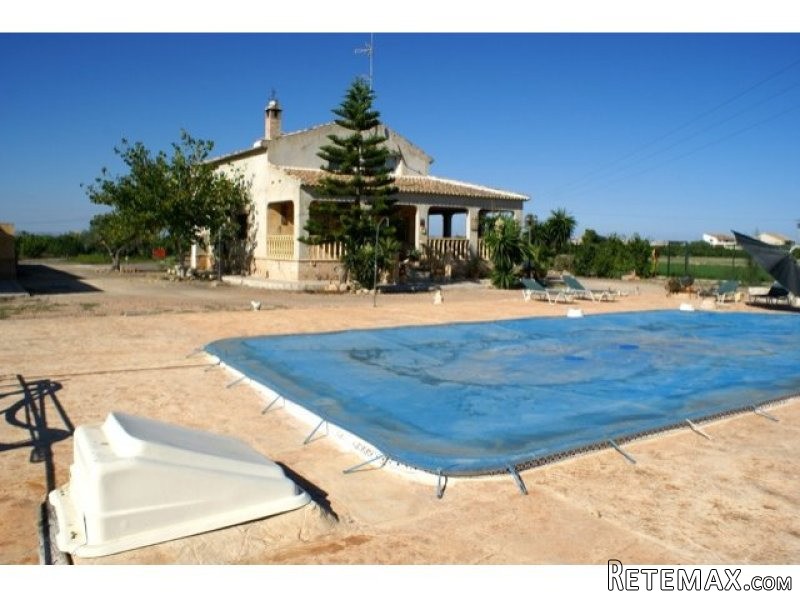 4 bedroom, 3 bathroom Finca / Country..
