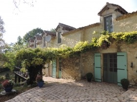 Restored Farmhouse With Maison D'amis..