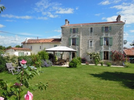 Beautiful country home with a.. - 2