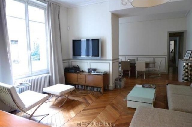 2 bedroom Flat For Sale: 75116 PARIS