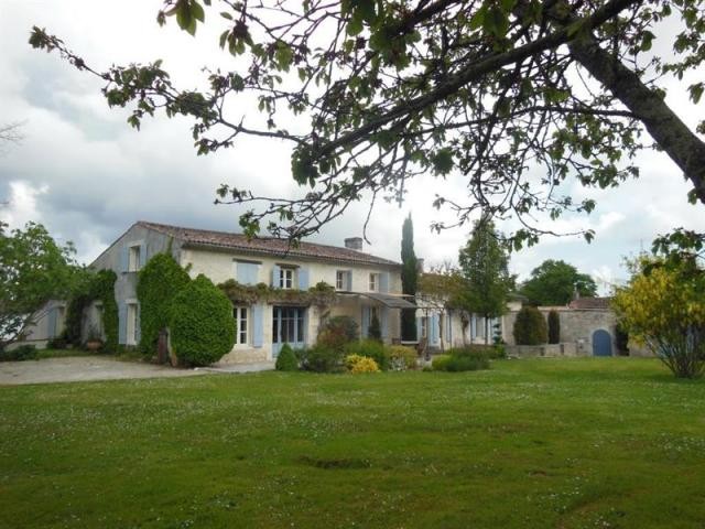 4 bedroom Character For Sale: 17600..