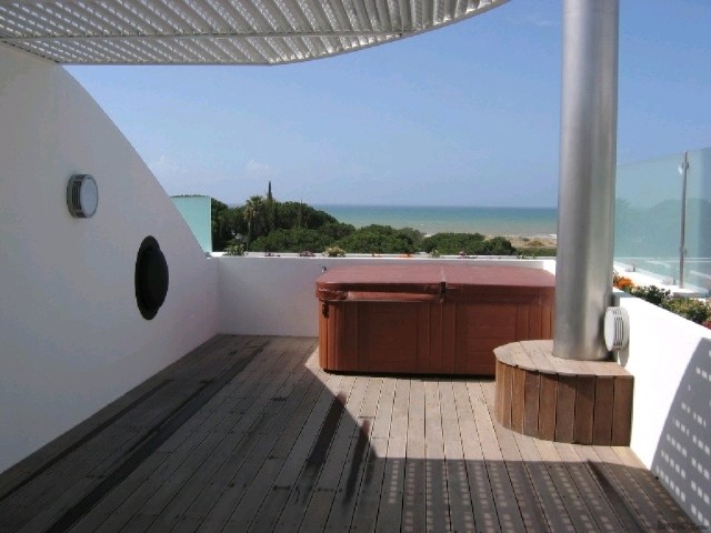 Sea View Apartment For Sale In Vale do.. - 2