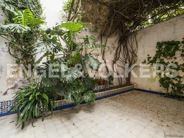 Emblematic House in Barcelona Coast - 2
