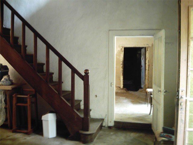 Lovely Renovation Project With An House.. - 2
