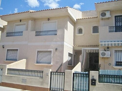 FABULOUS PRICE FOR LO PAGAN TOWNHOUSE