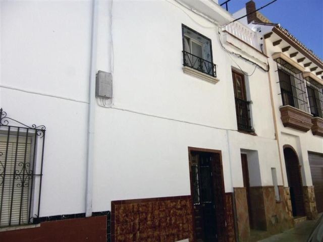 Town House - Very cosy 3 bedroom..