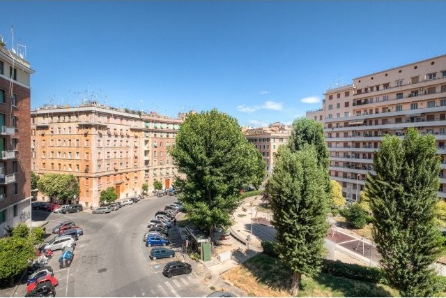 4 Bedrooms - Apartment - For Sale - 2