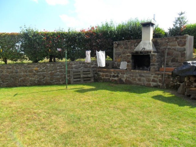 Countryside Location With Garden - 2