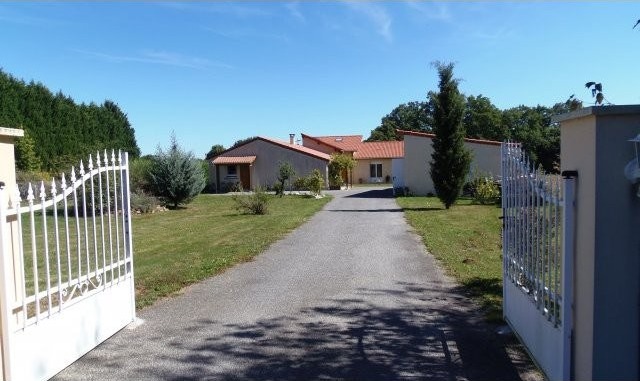 Une Maison Moderne Avec L'esprit De La.. - 2