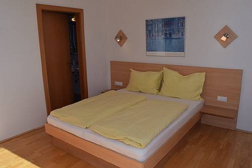 Beautiful 4 room apartment at the foot..