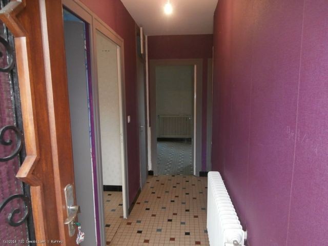 5 bed bungalow to update - Very close.. - 2