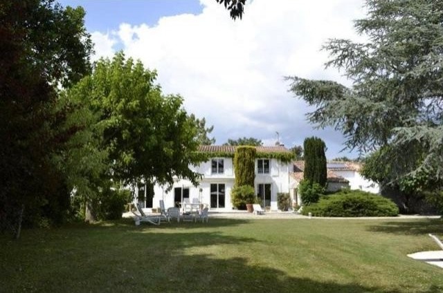 5 bedroom House For Sale: 17200 ROYAN