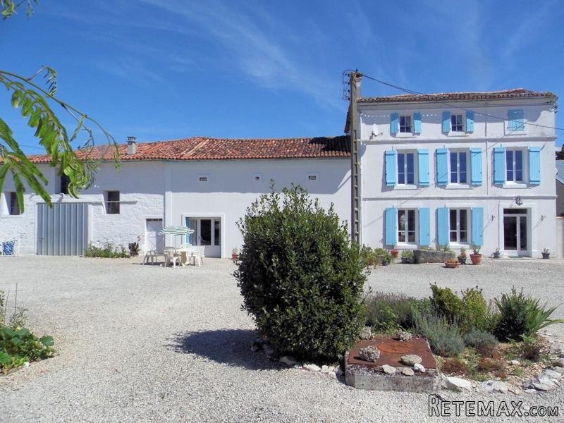Stone House With Heated Pool And 3 Gites