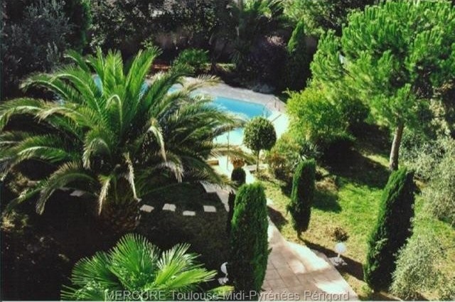 12 bedroom House For Sale: 11000 AUDE - 2